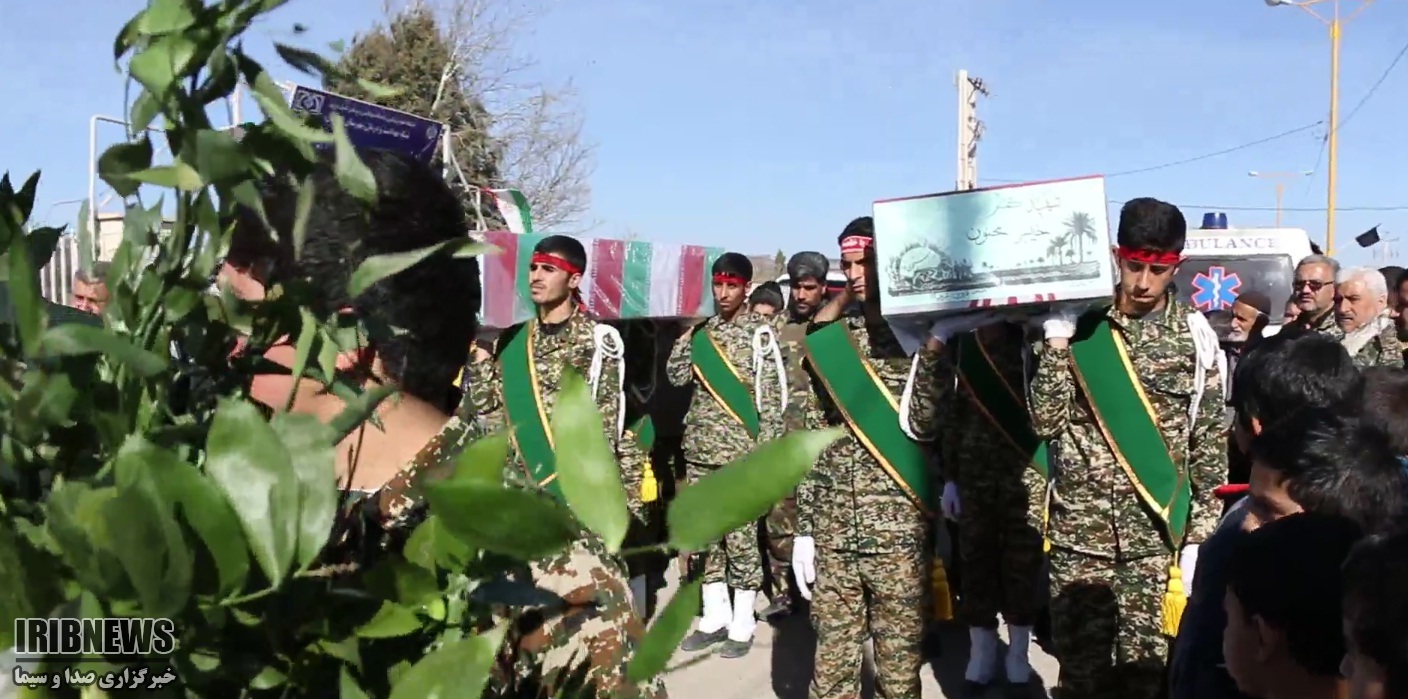 استقبال از دو شهید گمنام در روستای یحیی آباد تاکستان