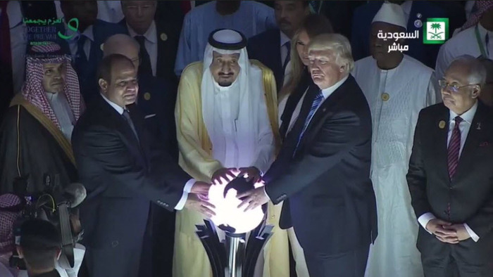 جادوگری ترامپ و شاه سعودی