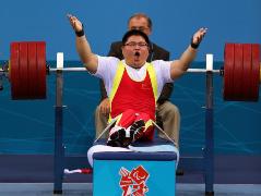 وزنه بردار معلول چینی نتوانست رکورد مجید فرزین را بشکند