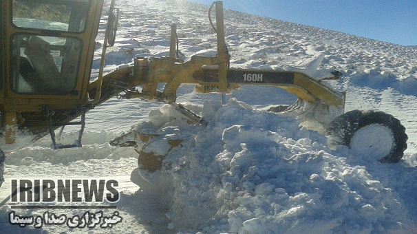 بازگشایی راههای روستایی زنجان ادامه دارد