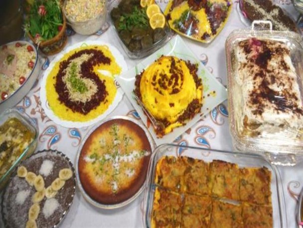 برپایی جشنواره غذاهای سنتی درضیاء آباد + فیلم