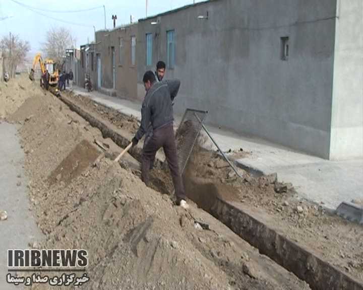 بازسازی شبکه آب روستای دهشک با تلاش مردم