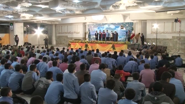 جشن تکلیف 700 نفری نوجوانان پسر استان در حرم مطهر برگزار شد.