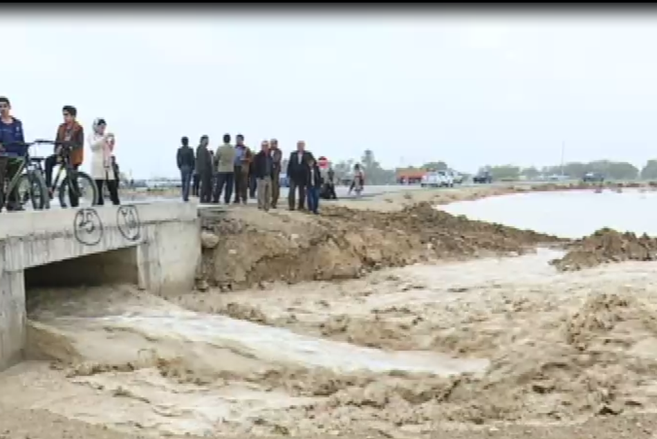 جاری شدن روان آب ها در چغادک