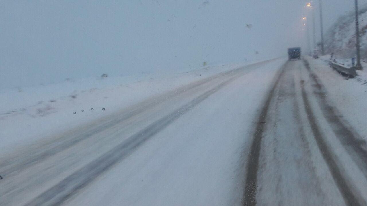 تعطیلی مدارس در سه شهرستان به علت سرما و یخبندان