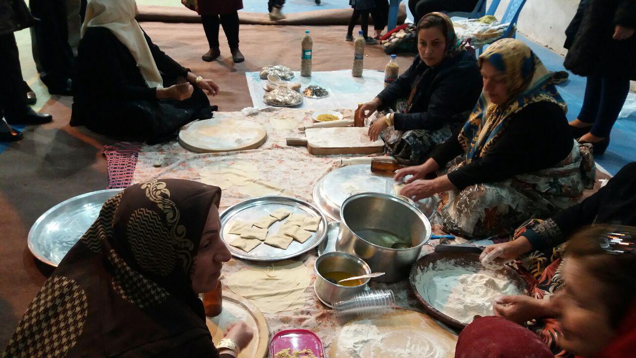 برگزاری جشنواره حلوای محلی در صومعه سرا