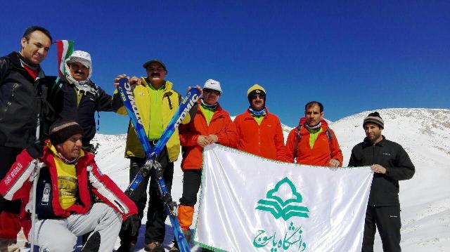 صعود تیم کوهنوردی دانشگاه یاسوج به قله‌های دنا+عکس