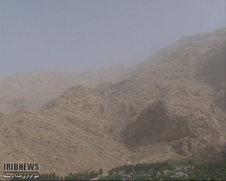 هوای شهر و نواحی مرزی استان کرمانشاه در وضعیت هشدار قرار گرفت