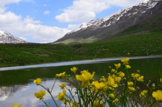 برپایی چادر نماز در منطقه گردشگری کوه‌گل