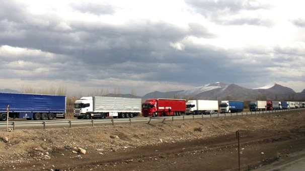 افزایش نجومی تعرفه تردد در مرز ترکمنستان