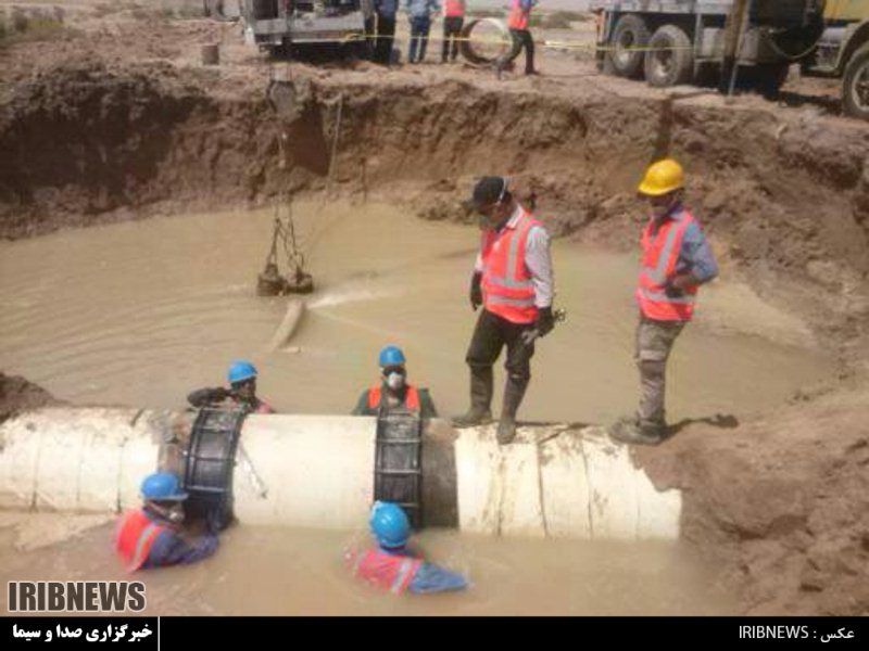 بازسازی خط لوله انتقال آب 900 میلی متری مرغزار خوزستان
