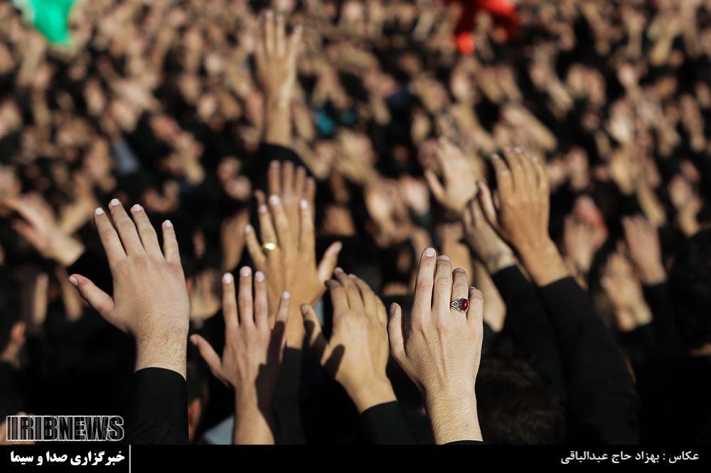 ایران در شب تاسوعای حسینی گریست