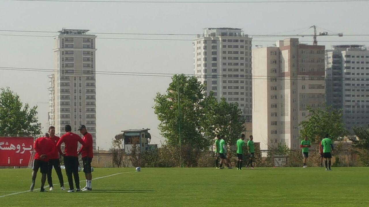 تمرین تیم ملی فوتبال با حضور ۲۰ بازیکن برگزار شد.