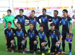 تمرین فوتبالیست‌های ژاپنی در مرکز هسته‌ای فوکوشیما