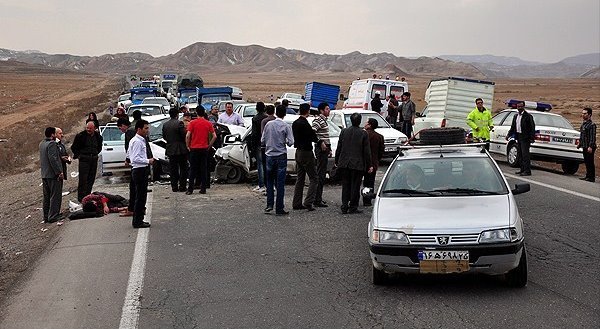 تصادف زنجیره ای در محور ایلام - مهران