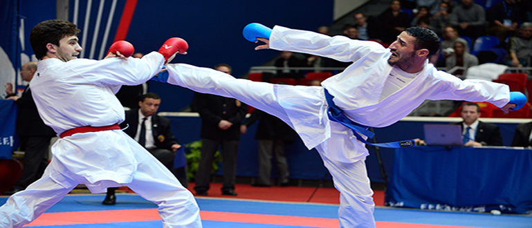 نخستین دوره مسابقات کاراته قهرمانی کشور کاپ دهه فجر برگزار می شود