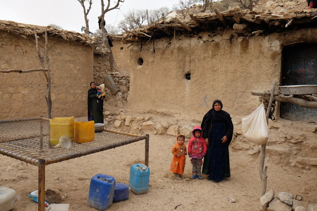 پای‌پره روستای زن‌های تنها