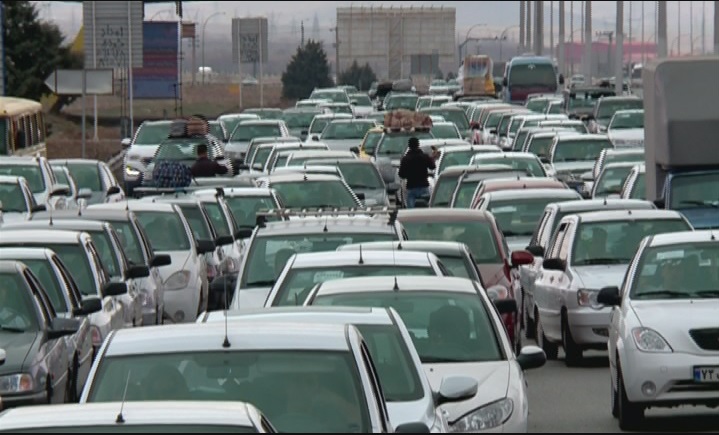 ترافیک سنگین و نیمه سنگین در آزاد راههای قزوین