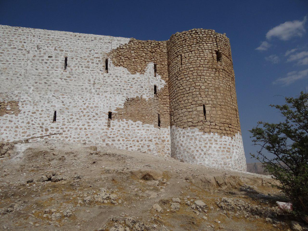 اتمام مرمت قلعه ساسانی پوسکان کازرون