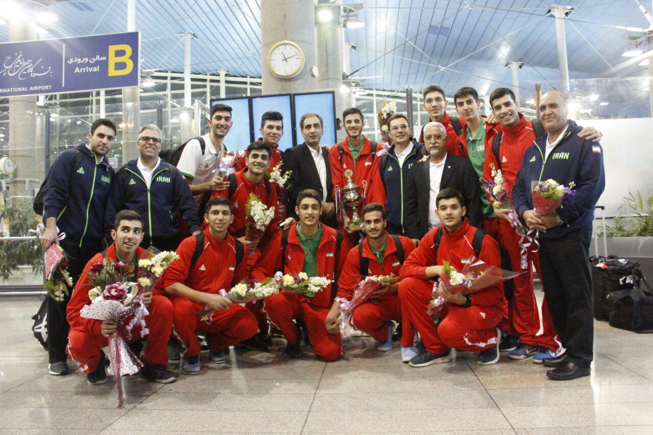 تیم بسکتبال جوانان به ایران بازگشت