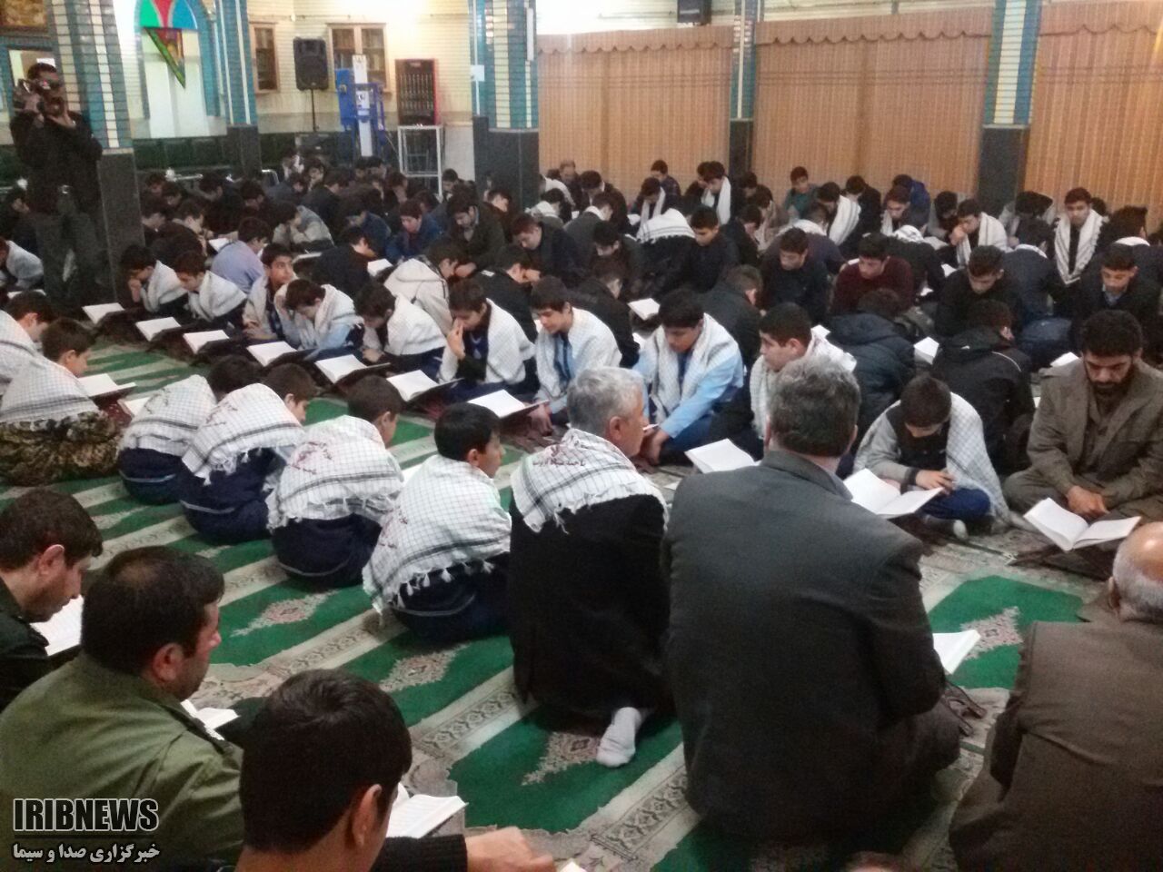 برگزاری محفل انس با قرآن کریم دانش آموزی در ارومیه