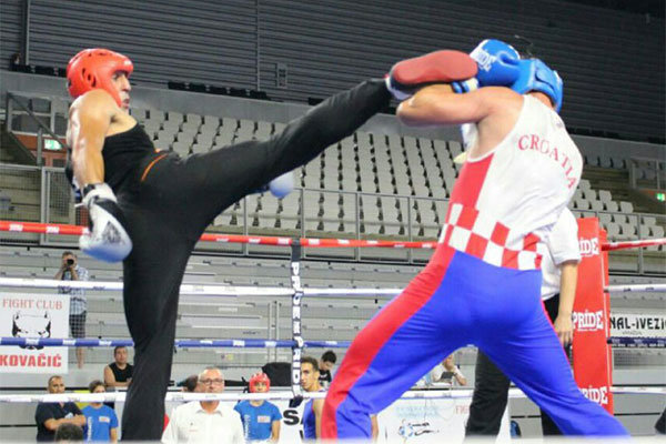 سه نشان رنگارنگ رزمی کاران فارس در مسابقات ساواته کشور