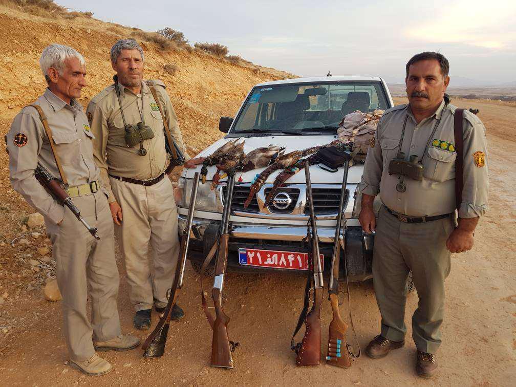 دستگیری ۱۳ شکارچی غیرمجاز در سپیدان