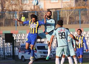 لیگ برتر فوتبال ؛ پیروزی پیکان مقابل گسترش فولاد