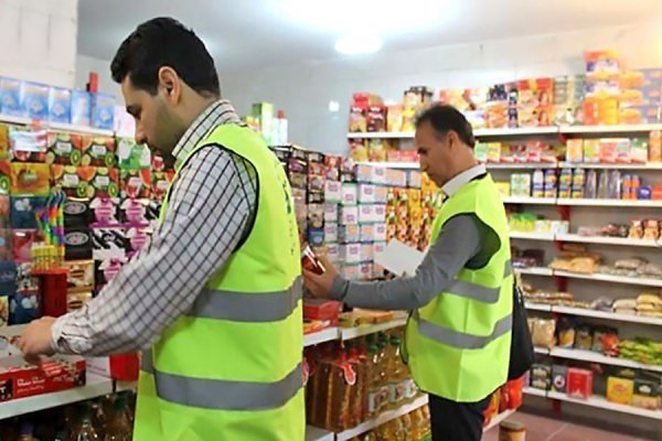 بازرسان در طرح نوروزی بر بازار استان فارس نظارت می‌کنند