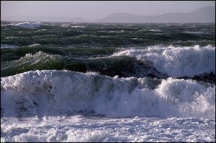 هشدار هواشناسی مازندران درباره طوفانی شدن دریا
