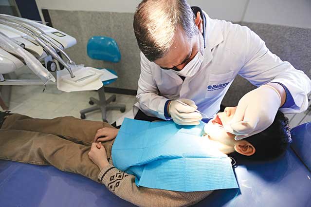 افزایش 230 درصدی خدمات ترمیم دندان در مناطق زیر پوشش دانشگاه علوم پزشکی مشهد