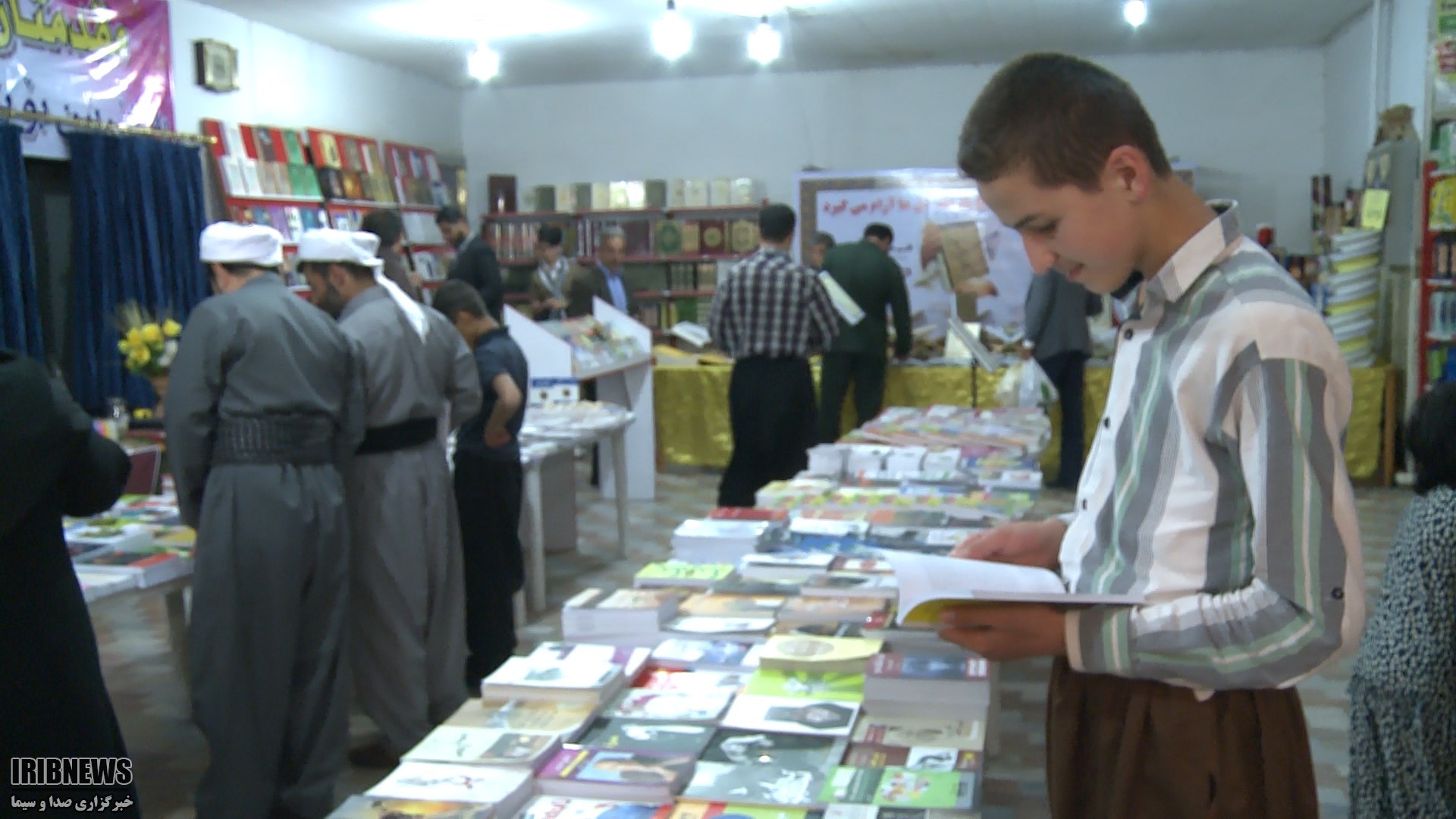 گشایش نمایشگاه علوم قرآنی در مهاباد