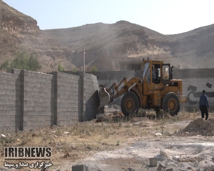 تخریب ۱۴ باغ غیر مجاز در شیراز