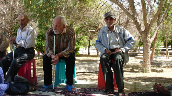 کارت منزلت برای سالمندان صادر می شود