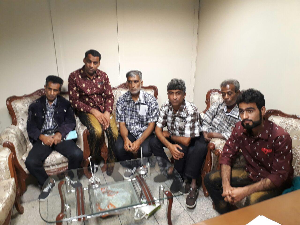 شش ملوان ایرانی نجات یافته از اقیانوس هند به میهن بازگشتند