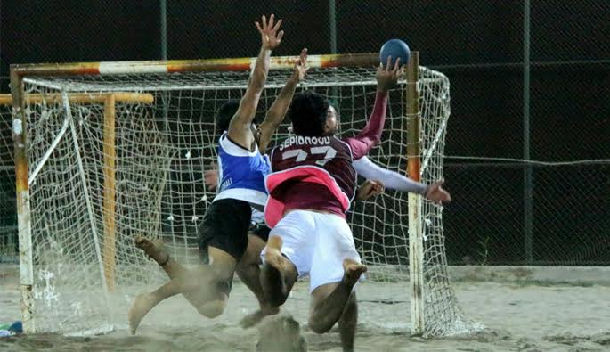 پیروزی تیم هندبال ساحلی گیلان در رقابت های کشور