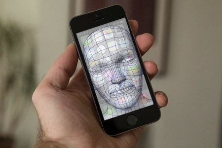 فناوری تشخیص چهره برای آیفون