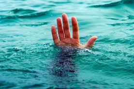 نجات جان جوان در حال غرق شدن در کانال آبرسانی