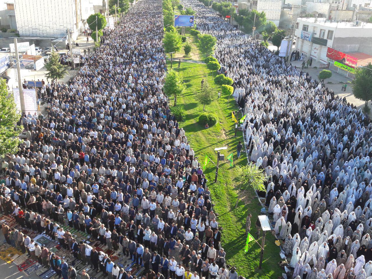 اقامه نماز عید سعید فطر دراستان