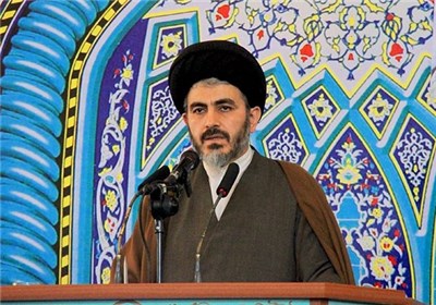 تاکید امام جمعه ارومیه برایستادگی در مقابل دشمنان انقلاب
