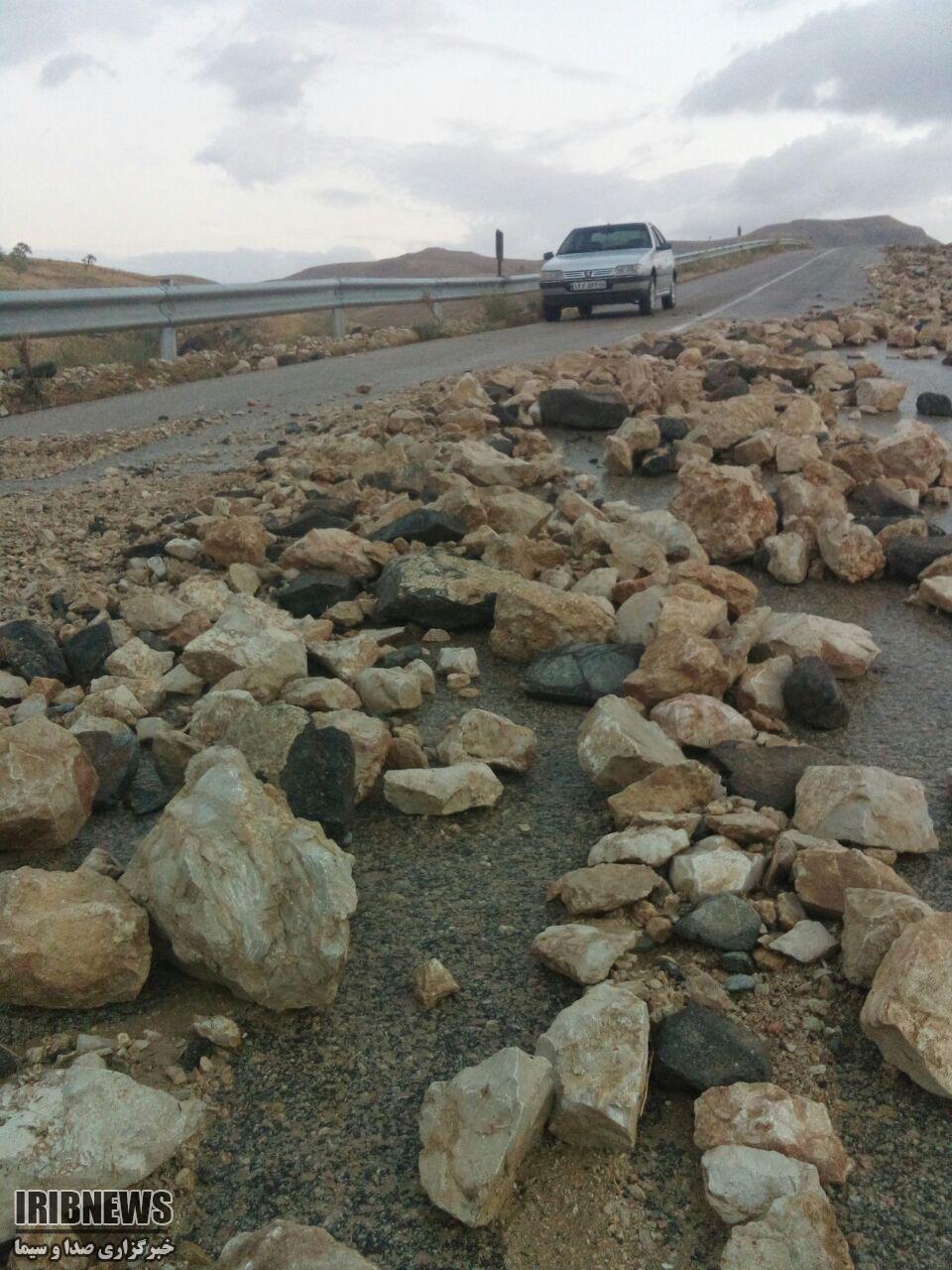 خسارت سیلاب به ده کیلومتر خط انتقال و شبکه توزیع آب روستایی