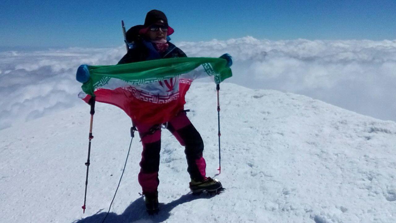 صعود موفق ولیزاده به قله لنین