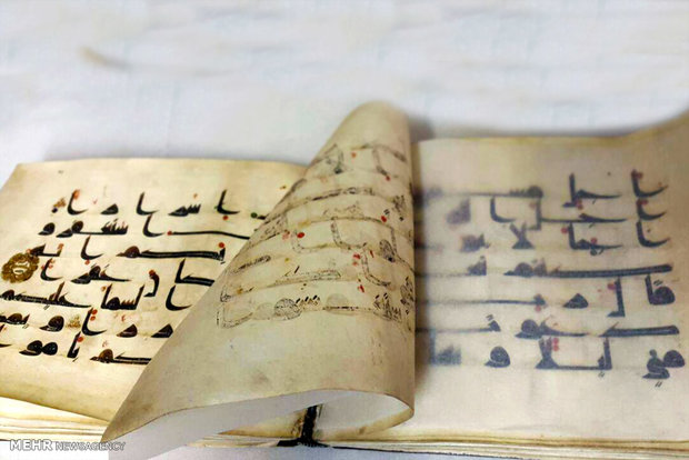 تصویب چاپ قرآن به خط نسخ استاد احمد نی‌ریزی مصوبه شد.
