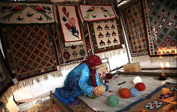 شناسایی ۳ هزار هنرمند در استان برای احیای صنایع دستی فراموش شده