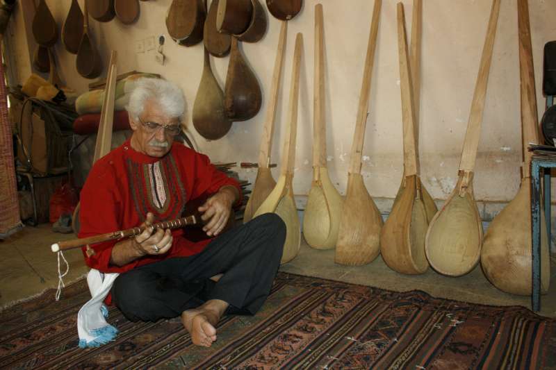 راهیابی 15 اثر صنایع دستی به چهارمین دوره نشان مرغوبیت صنایع دستی کشور