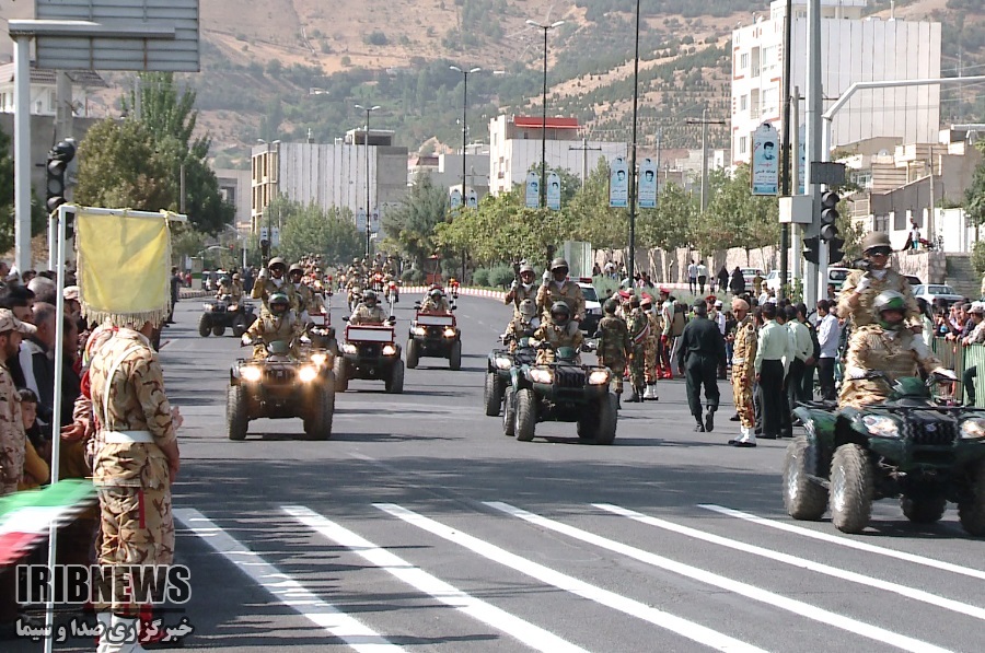 رژه نیروهای مسلح مستقر در کردستان برگزار شد