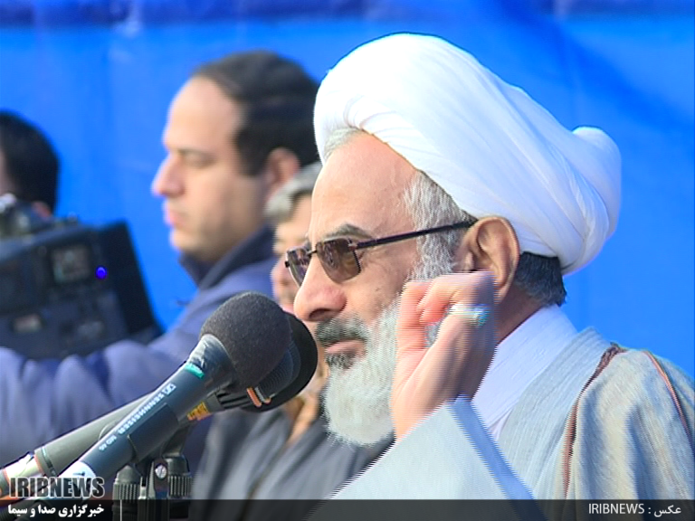 استقامت ملت ایران در دفاع از انقلاب اسلامی سبب شکست دشمنان شده است