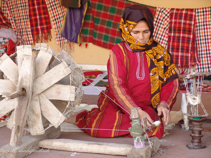 احیای اولین کارگاه ابریشم بافی در دهکده نساجی سنتی ایران