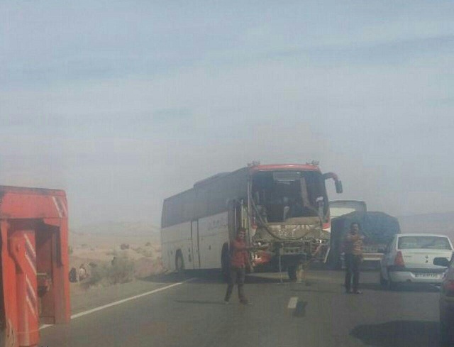 واژگونی اتوبوس در محور یزد_طبس