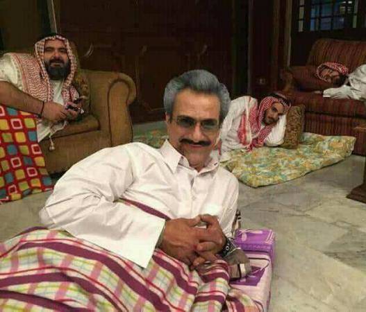 عکسی از ولید بن طلال شاهزاده سعودی در بازداشت